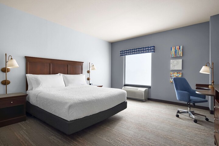 Room 13 of 27