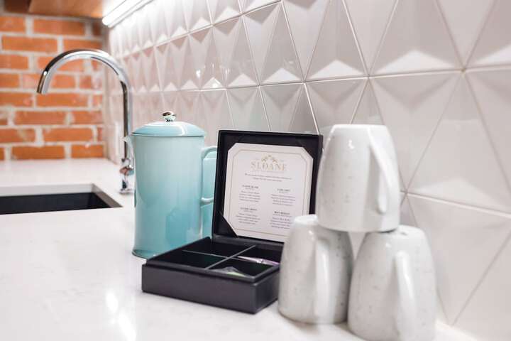 48 King West Boutique Hotel