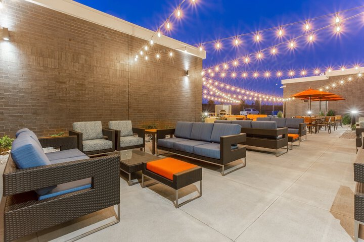 Holiday Inn & Suites Cedar Falls - Waterloo Event Center by IHG