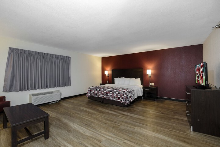 Room 25 of 38