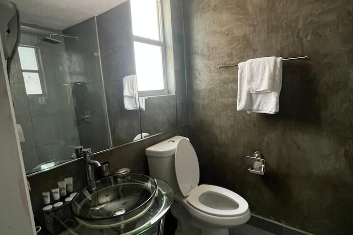 Room 21 of 50