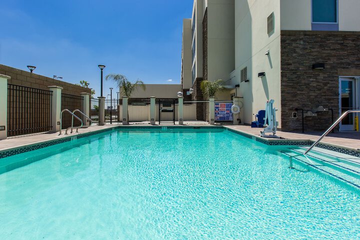 Pool 4 of 49