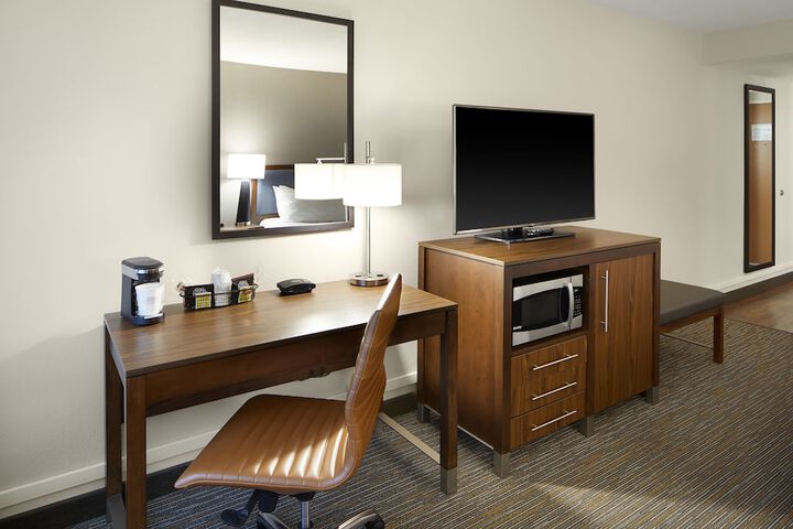 Room 9 of 17