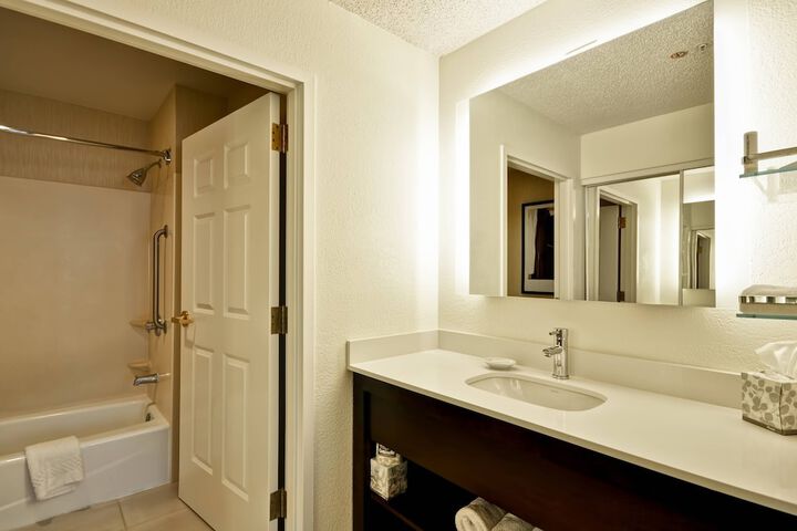 Room 19 of 36
