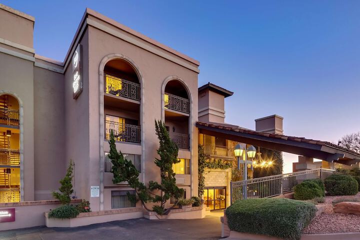Hotel 6 of 104