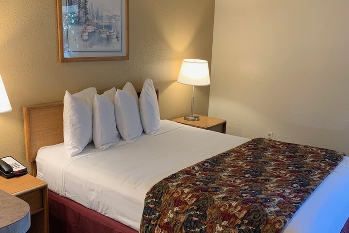 Room 22 of 40