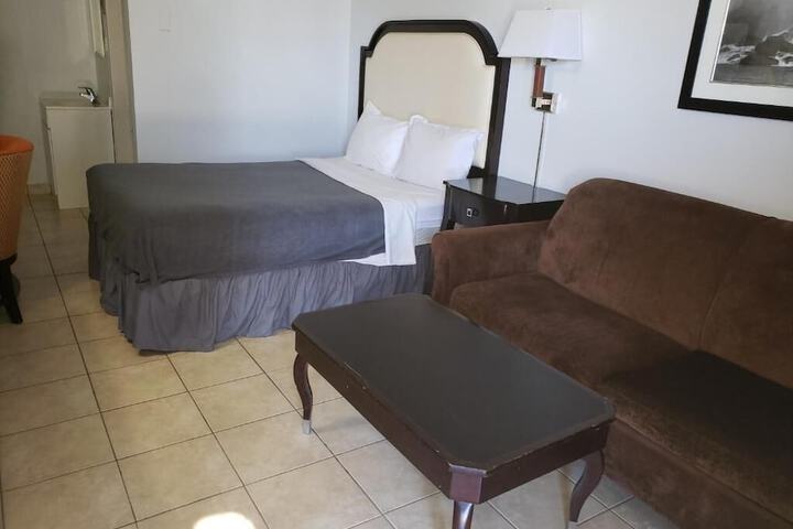 Room 19 of 28