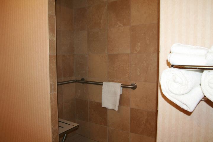 Room 14 of 36