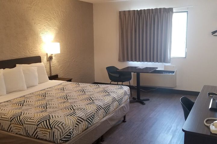 Motel 6 Elk Grove Village IL - OHare