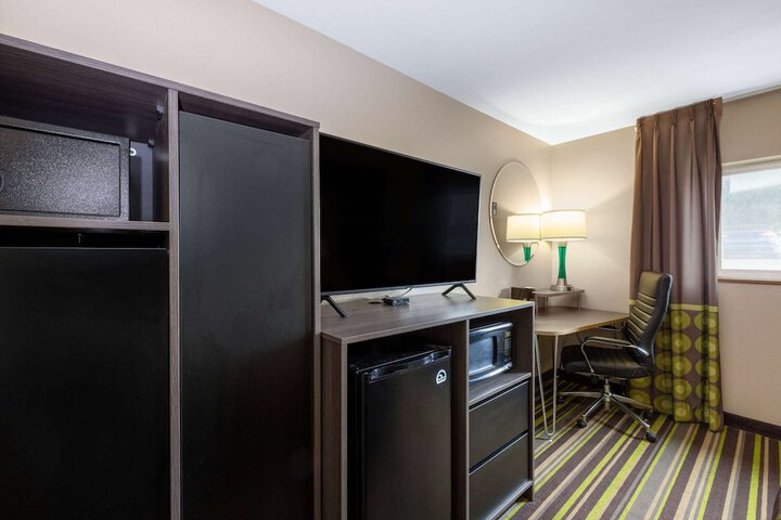 Super 8 by Wyndham Belgrade / Bozeman Airport