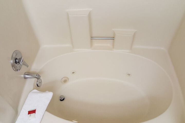 Hot Tub 37 of 39