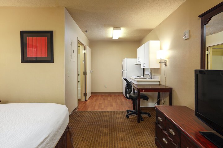 Room 21 of 32