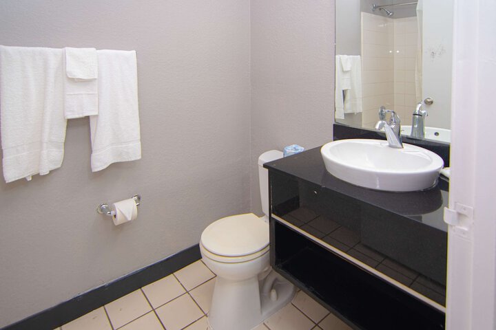 Room 14 of 37