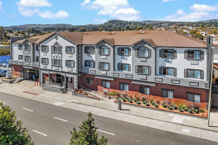 Hotel Skye SFO