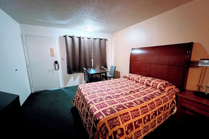 Room 36 of 43