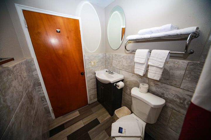 Room 19 of 28