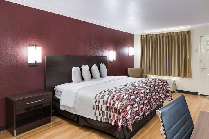 Room 21 of 36