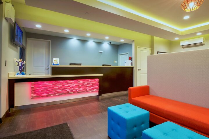 Hotel Interior 12 of 43