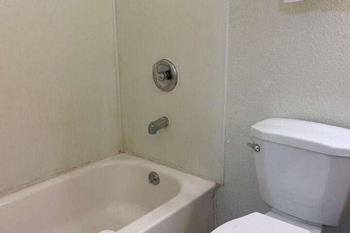 Room 28 of 37