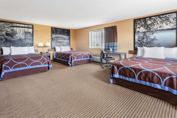 Room 9 of 17