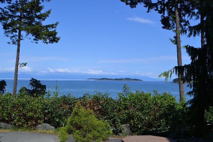 Tigh-Na-Mara Seaside Spa Resort
