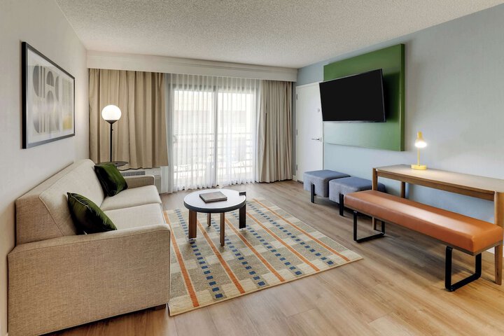 Room 43 of 84