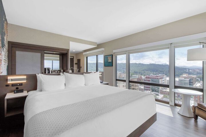 Room 46 of 99