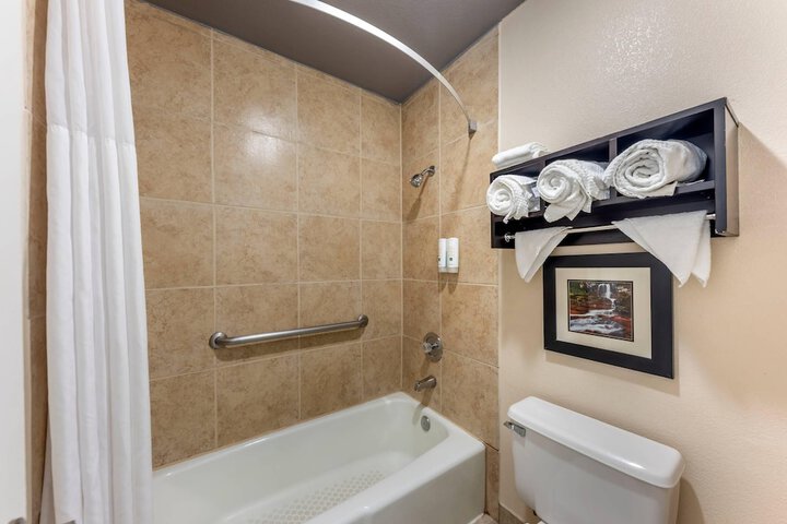 Quality Inn Near Lake Marble Falls