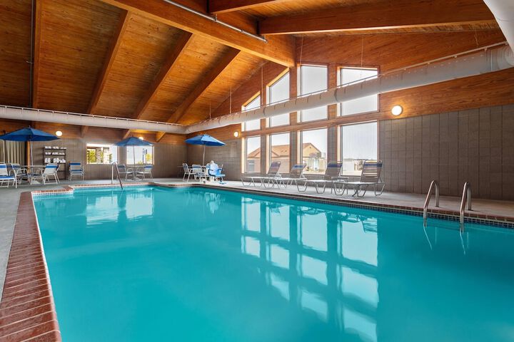 AmericInn by Wyndham Roseau