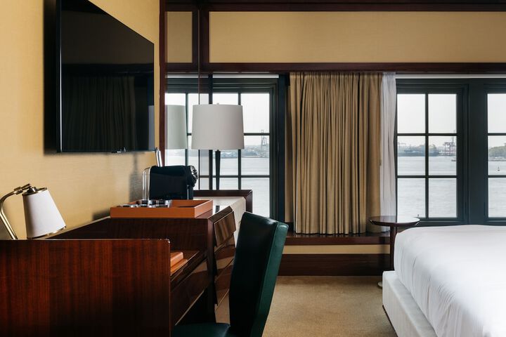 Room 48 of 121