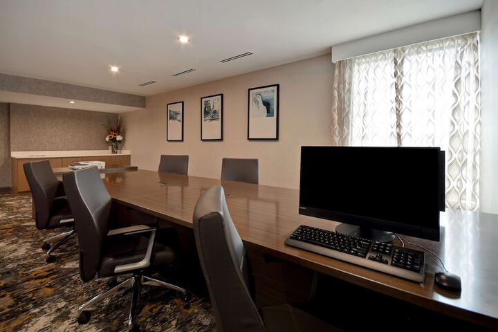 Business Center 71 of 71