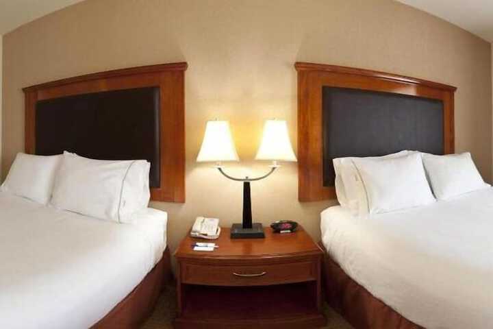 Holiday Inn Express & Suites Albany Airport Area - Latham by IHG