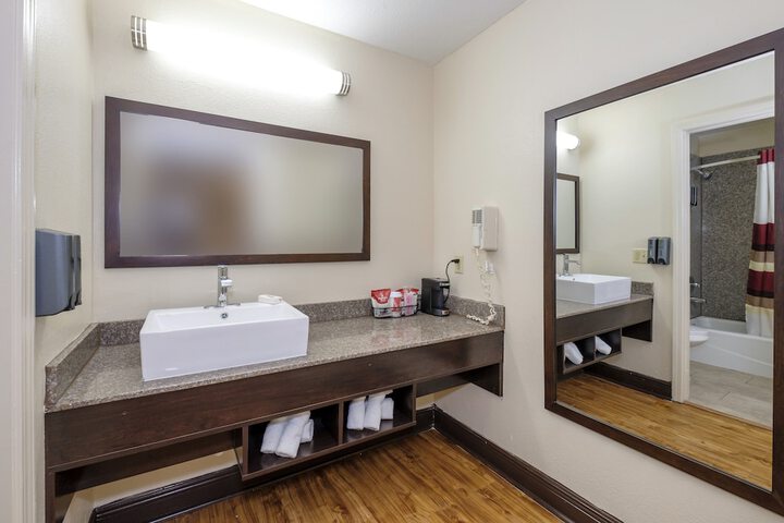 Red Roof Inn PLUS+ Hammond