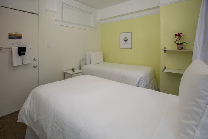 Room 68 of 120