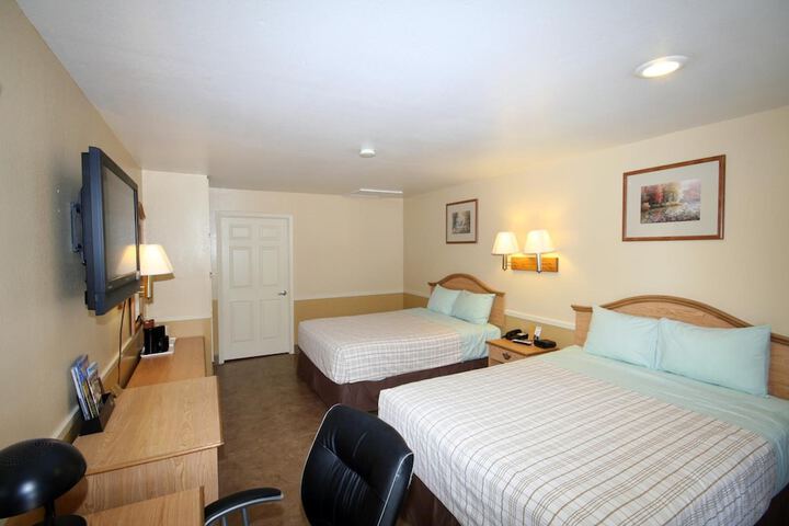 Room 10 of 28