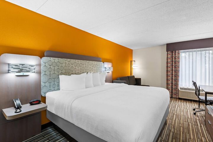 Spark by Hilton Syracuse Carrier Circle