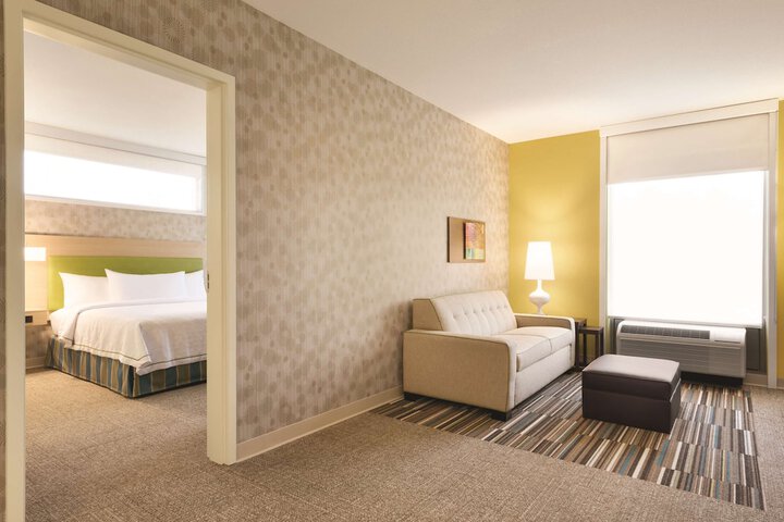 Room 14 of 33