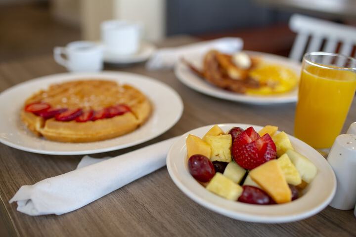 Breakfast/Coffee Service 56 of 75
