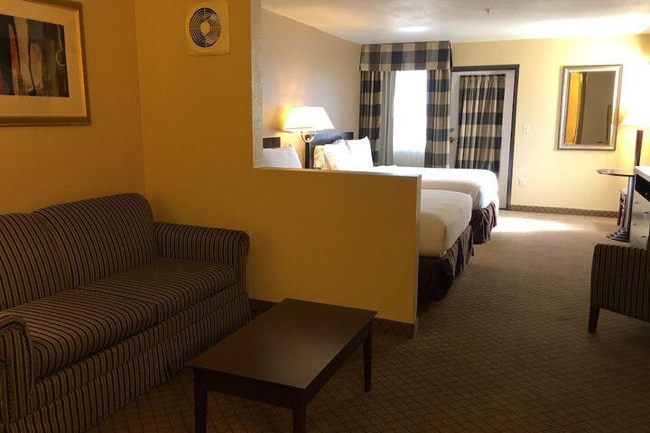 Room 22 of 37