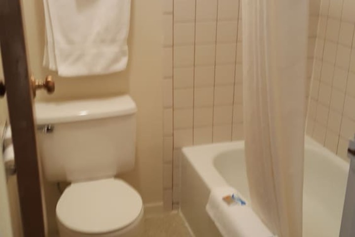 Room 13 of 19