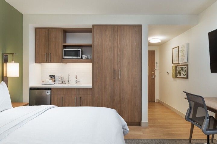Room 35 of 65