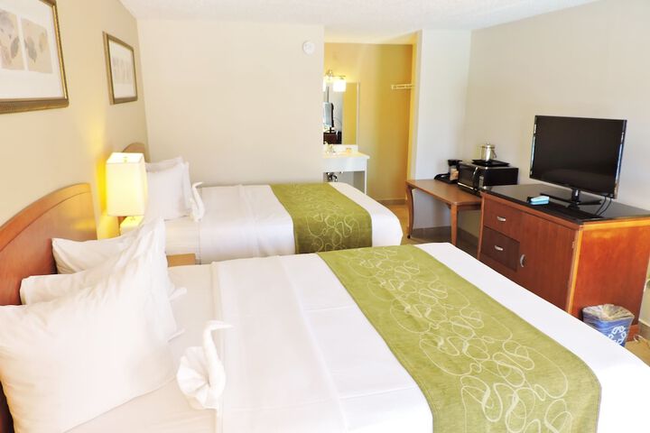 Room 9 of 15