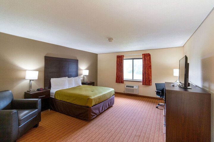 Room 11 of 34