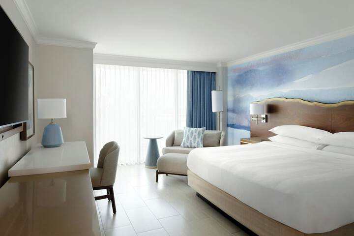 Fort Lauderdale Marriott Harbor Beach Resort & Spa