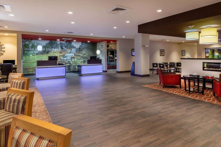 La Quinta Inn & Suites by Wyndham Wichita Falls - MSU Area