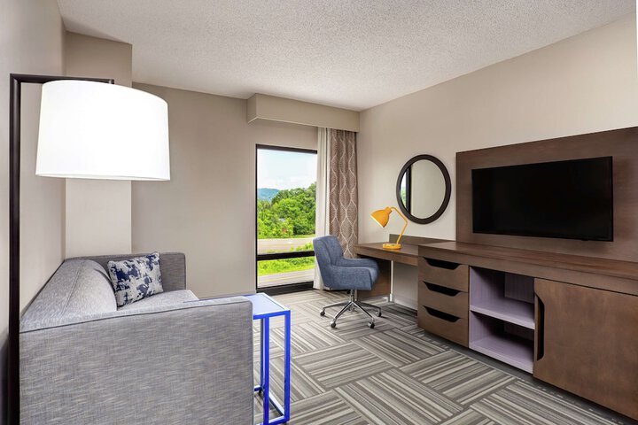 Room 15 of 30