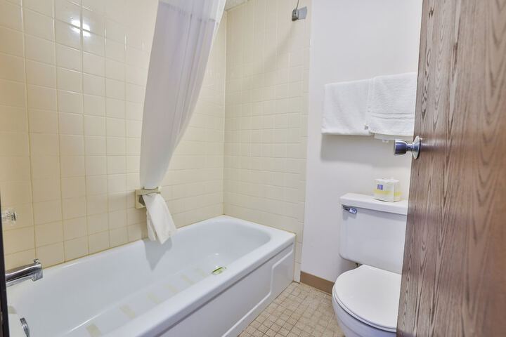 OYO Hotel Pipestone MN Canterbury Park