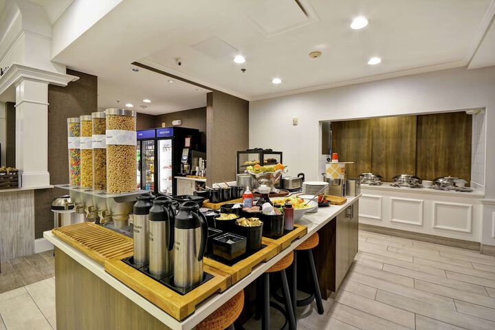 Breakfast/Coffee Service 40 of 48