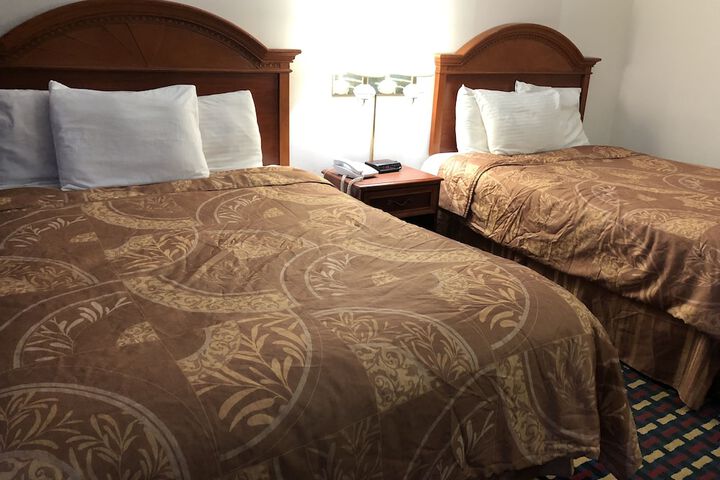 Room 11 of 25