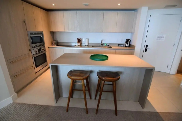 Hyde-1508 / Incredible Ocean View 2 Bed 2 Bath